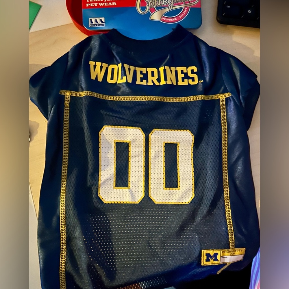 NWT UofM Wolverines Pet Jersey size M